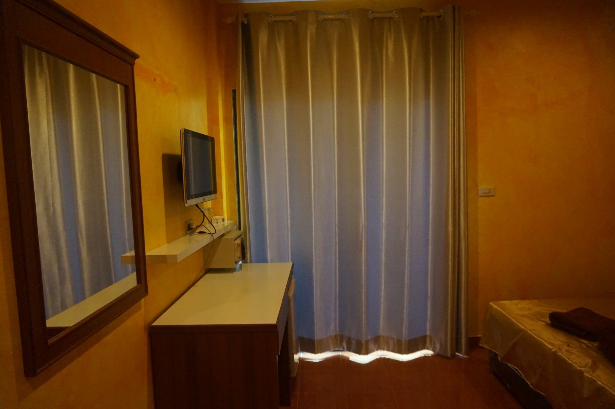 Ban Elephant Blanc Apartment Ката Бийч Екстериор снимка