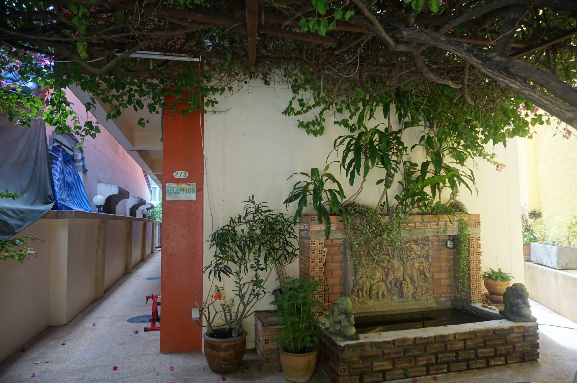 Ban Elephant Blanc Apartment Ката Бийч Екстериор снимка