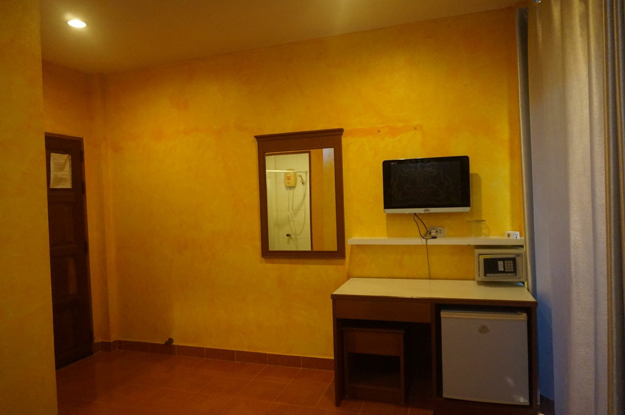 Ban Elephant Blanc Apartment Ката Бийч Екстериор снимка